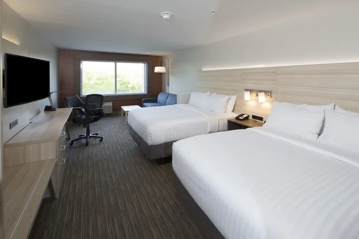Room 4 of 67