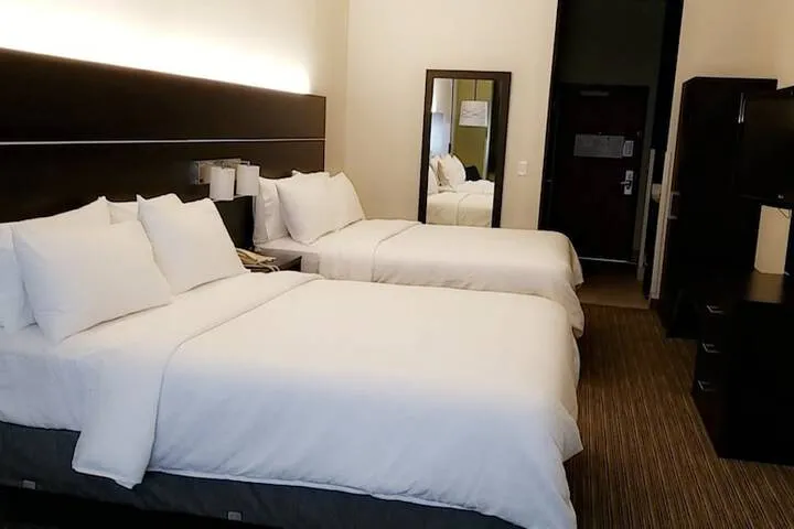 Room 3 of 29