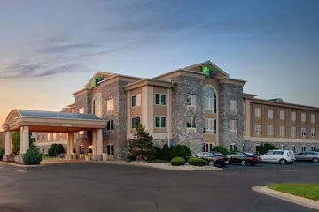 Holiday Inn Express Hotel & Suites Saginaw by IHG
