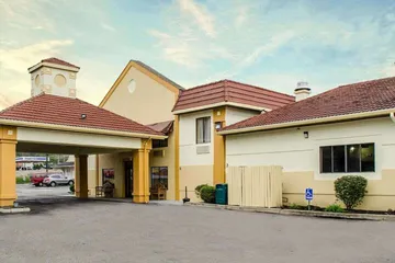 Quality Inn & Suites Medina - Akron West