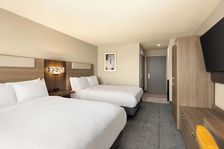 Room 4 of 42