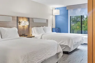 Holiday Inn Express Hotel & Suites Manchester Airport by IHG