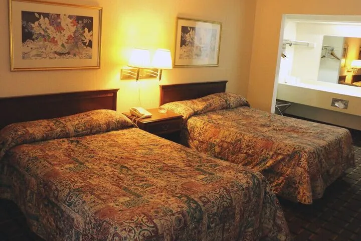 Room 4 of 21