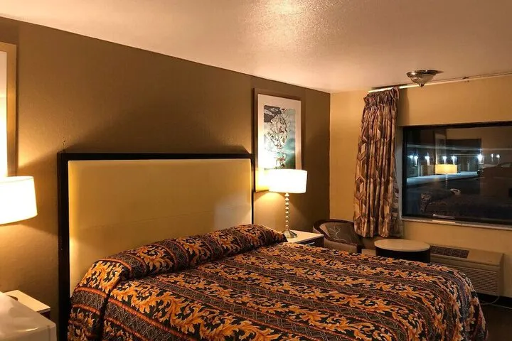 Room 2 of 21