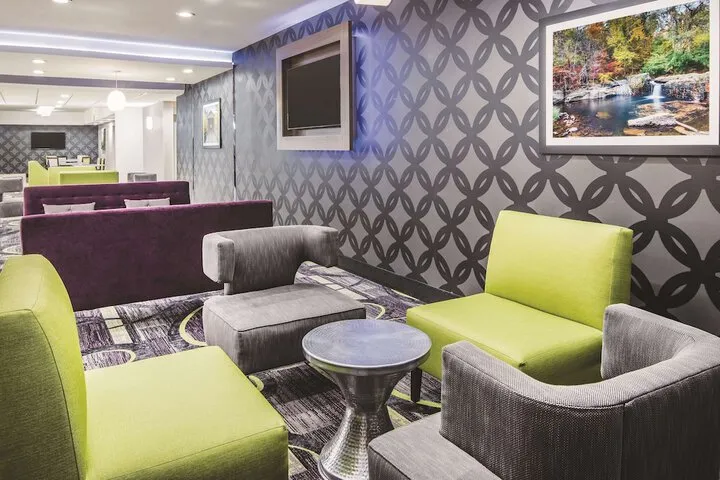 Hotel Interior 4 of 39