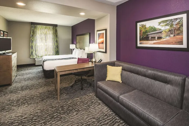 Room 5 of 39