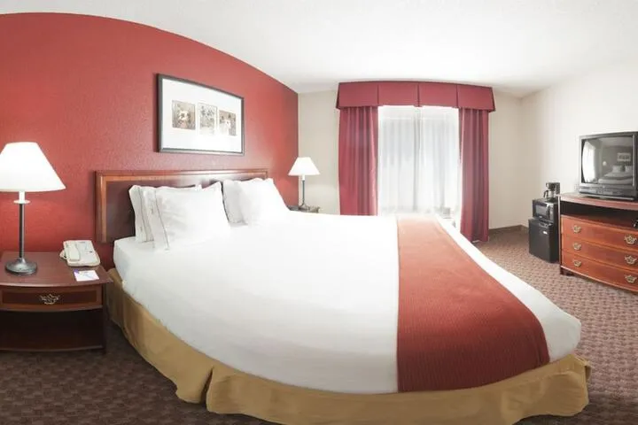 Room 3 of 9