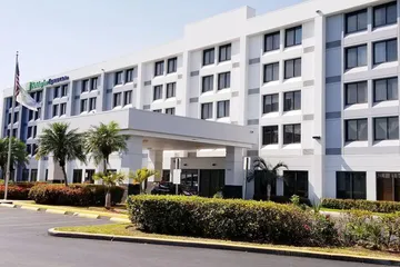 Holiday Inn Express & Suites Miami - Hialeah by IHG