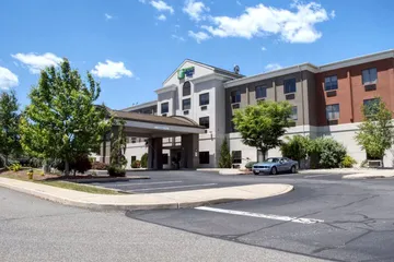Holiday Inn Express and Suites Newton by IHG