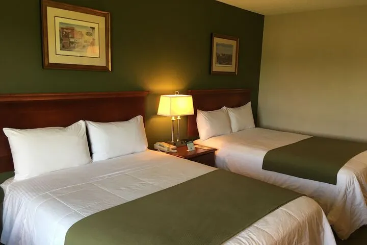 Room 4 of 36