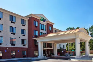 Holiday Inn Express & Suites Ocean Springs by IHG
