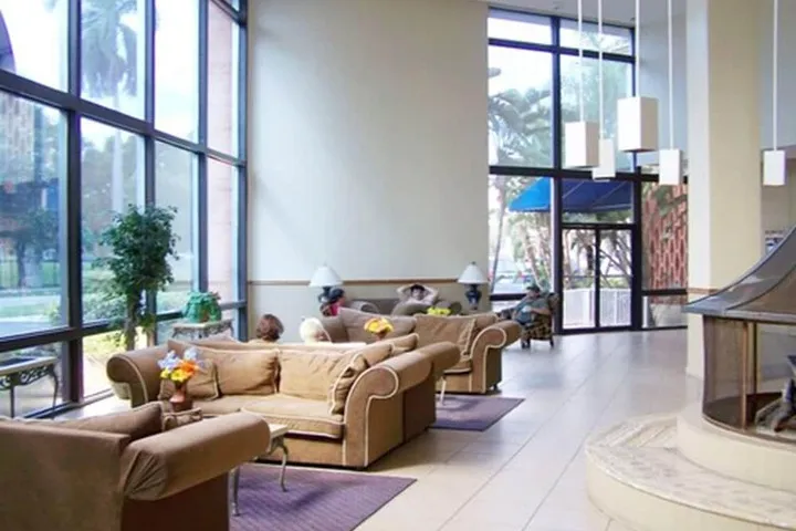Lobby lounge
