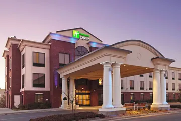 Holiday Inn Express Hotel & Suites Pine Bluff / Pines Mall by IHG