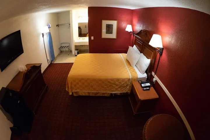 Room 2 of 57