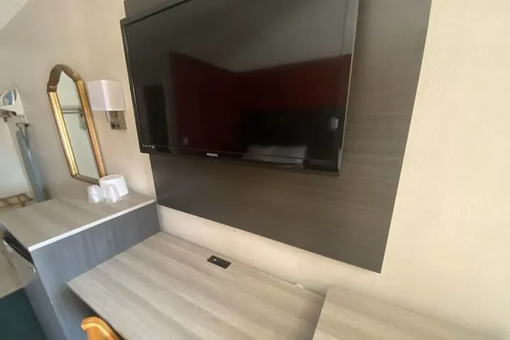 Room 5 of 57
