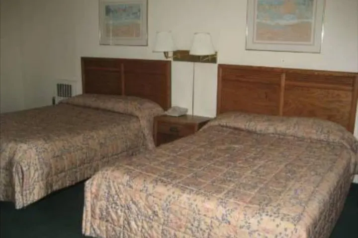 Room 3 of 3