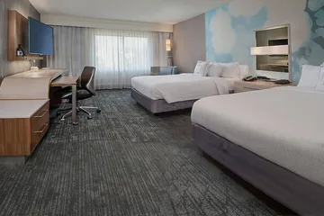 Comfort Inn & Suites Bethlehem Lehigh Valley Airport