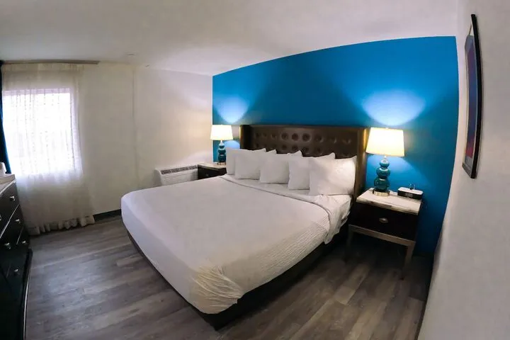Room 5 of 30