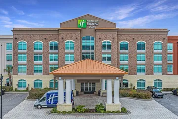Holiday Inn Express & Suites Charleston Arpt-Conv Center Area