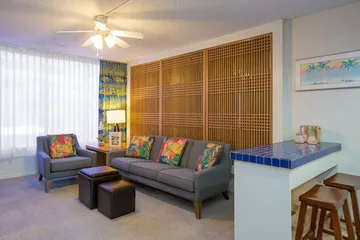 Kuhio Banyan Club