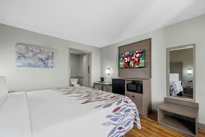 Room 5 of 43