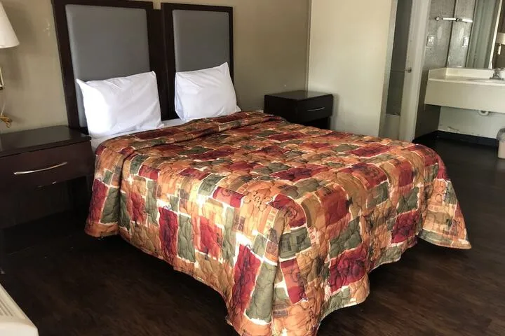 Room 3 of 31