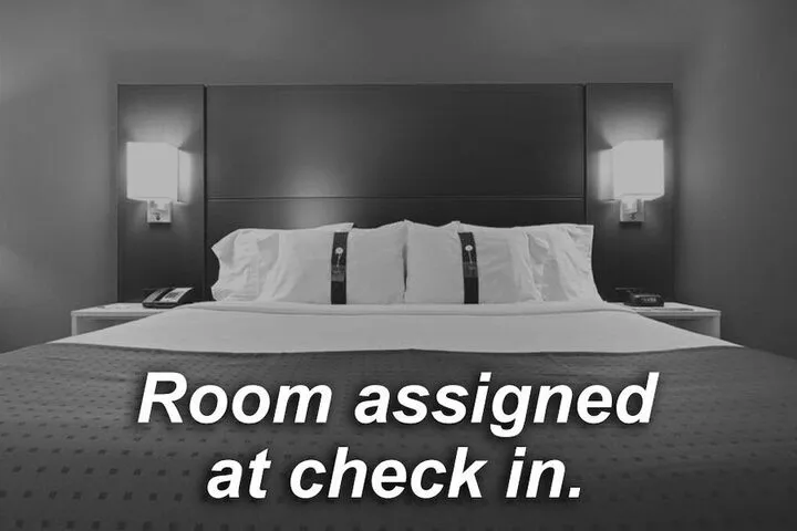Room 4 of 65