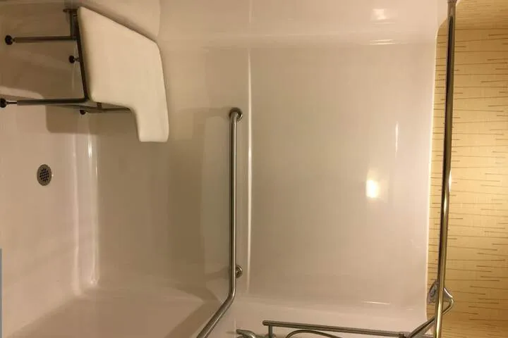 Room 4 of 31