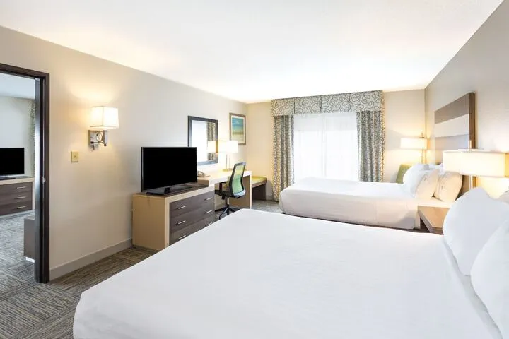 Room 5 of 37