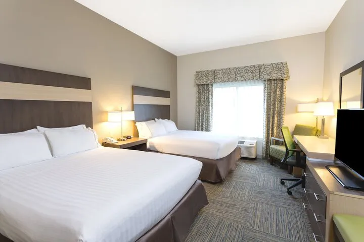 Room 4 of 37