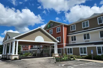 Holiday Inn Express & Suites Rochester by IHG