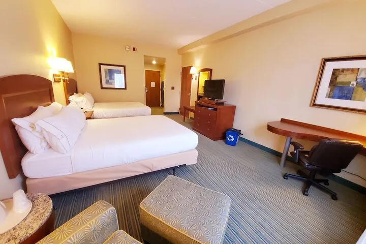Room 4 of 30