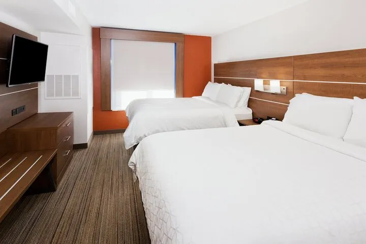 Room 5 of 48