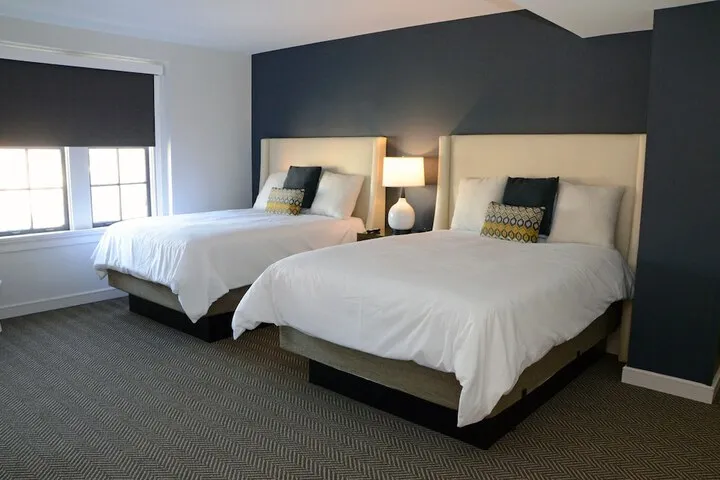 Room 4 of 35