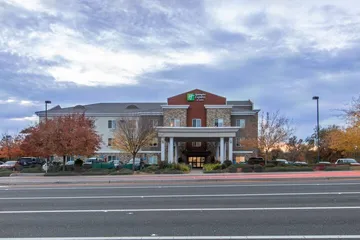Holiday Inn Express Hotel & Suites Roseville-Galleria Area by IHG