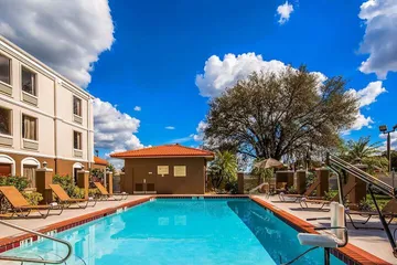 Best Western Plus Bradenton Hotel & Suites