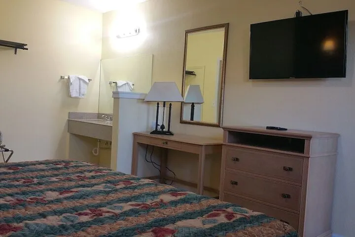 Room 3 of 26