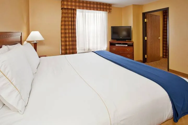 Room 3 of 58