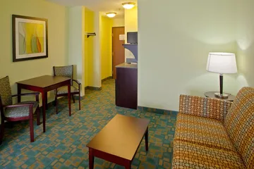 Holiday Inn Express & Suites - Thornburg S. Fredericksburg by IHG