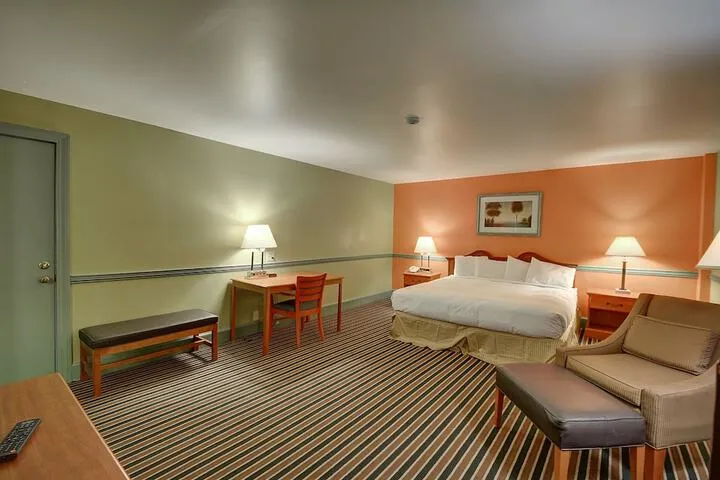 Room 4 of 48