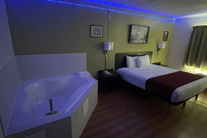 Room 5 of 30