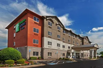 Holiday Inn Express Hotel & Suites Jenks by IHG