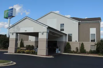 Holiday Inn Express & Suites Birmingham Trussville by IHG