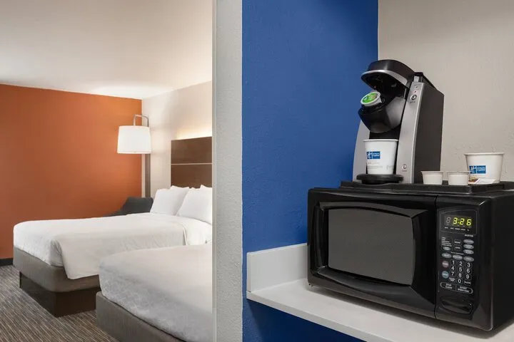 Room 5 of 36