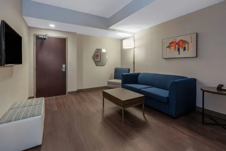 Room 5 of 52