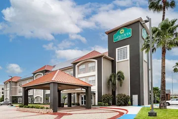 La Quinta Inn & Suites by Wyndham Pharr RGV Medical Center
