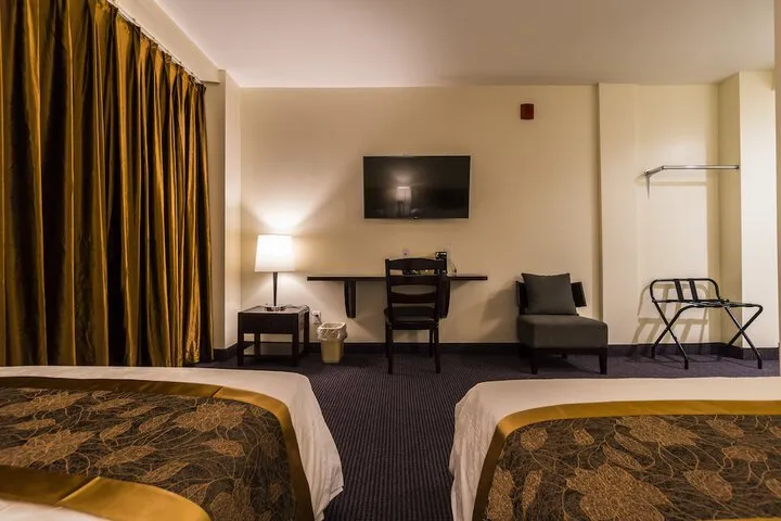 Room 5 of 32