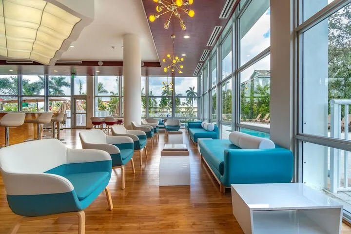 Lobby lounge