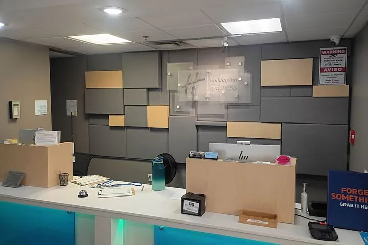 Check-in/check-out kiosk