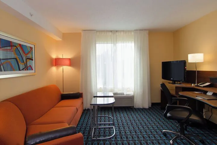 Room 5 of 17